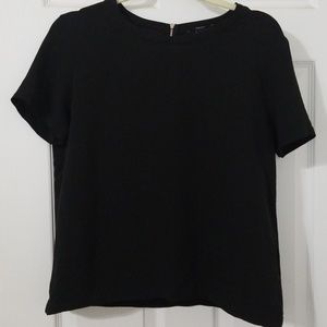 Short sleeve black top